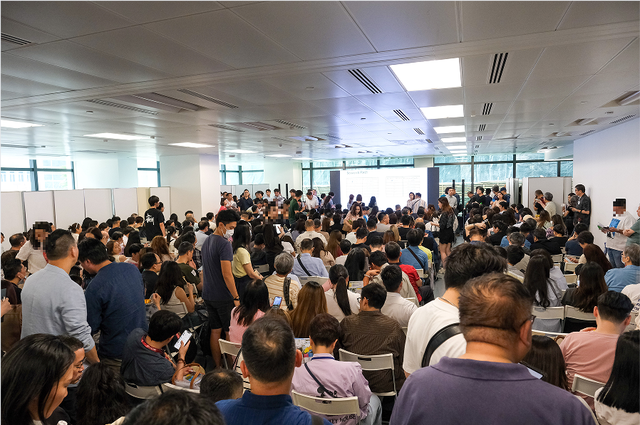 当深圳00后也来抄底：内地客赴港买房，十年砸下8000亿