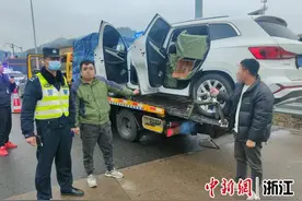 浙江湖州查获浙北地区首起利用特种作业车运输假烟案图片