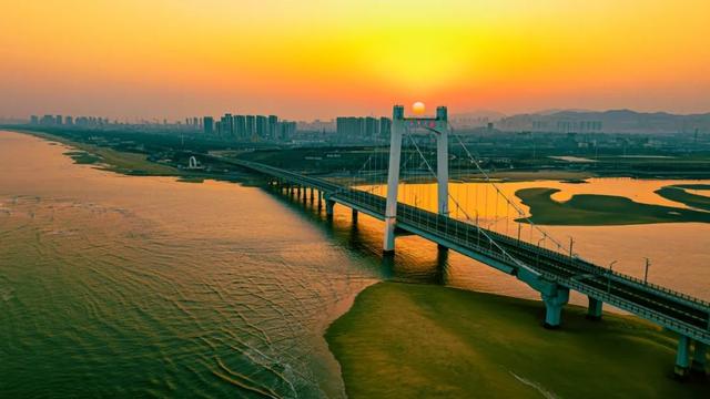 此刻，如果你在烟台黄渤海新区……