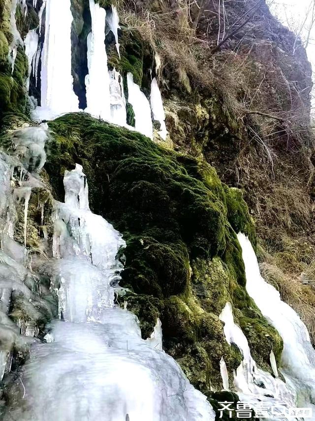 冰瀑奇观，冬日画卷