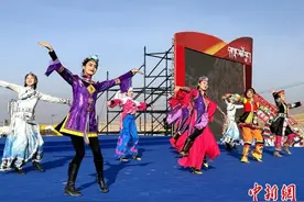 青海海北冬季旅游火热开启 青海湖祁连山成热门观景点图片