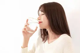 喝水这事儿，很多人都搞错了！这篇饮水指南快收藏图片