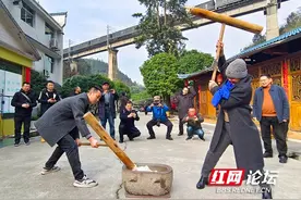 一群摄影师凑一起能干什么？中方县“大师”们办年会，看看他们怎么玩图片