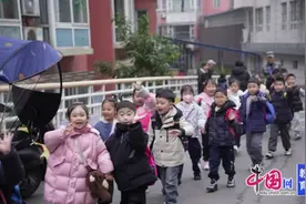 童心探自然，眉山仁寿小龙人学校附设幼儿园开展春游活动图片