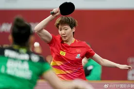 王曼昱晋级多哈世乒赛女单32强图片
