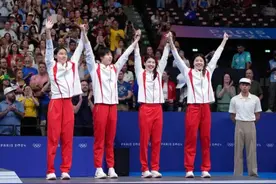 打破亚洲纪录！中国队获得游泳女子4X100米自由泳接力铜牌图片