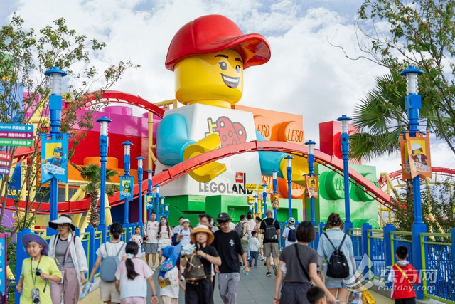 点燃沪上冬日旅游热 上海各大景区多元节庆活动注入文旅消费强劲动力