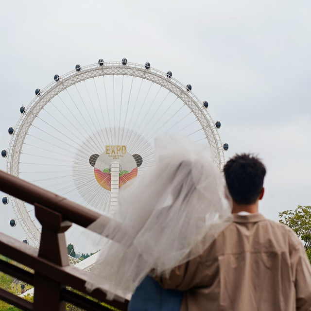 边领证边旅游 ！成都世博园延伸“甜蜜记忆”