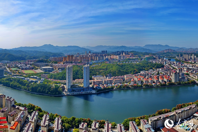 江西上犹：山水相映 小城如画