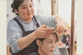 理发师晓华为何受追捧？图片