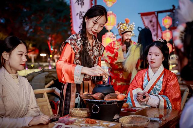 夜游锦江“蓉冬暖趣”来袭，套票、演绎、优惠全揭秘！