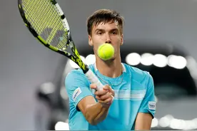 （体育）网球——上海大师赛：胡尔卡奇战胜马洛桑晋级四强图片