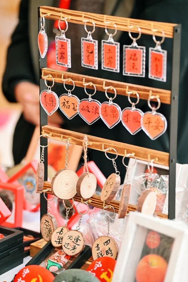 凉山冬日私藏路线，一天解锁“冰与暖”的双倍治愈