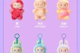 泡泡玛特补货致LABUBU二手价走低，黄牛：批量囤货的影响不大，散卖的可能亏本图片