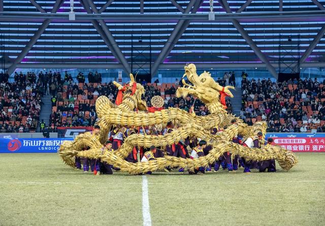 元宵节，中国龙舞“国家队”来泸县了丨全国龙舞“闹”泸县