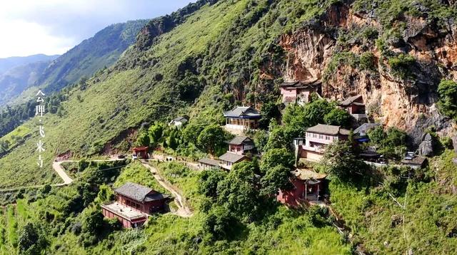 探寻之旅 | 漫步飞来寺，听风赏秋