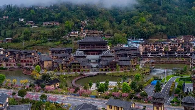 网络中国节·清明丨清明出游不扎堆！云南这些人少景美的宝藏小城别错过