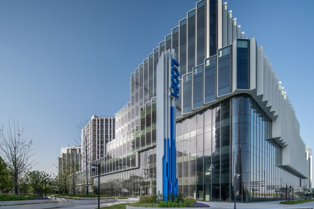 《冠军秀》中国版、圣水洞主题快闪店……解锁国际青年潮流新坐标