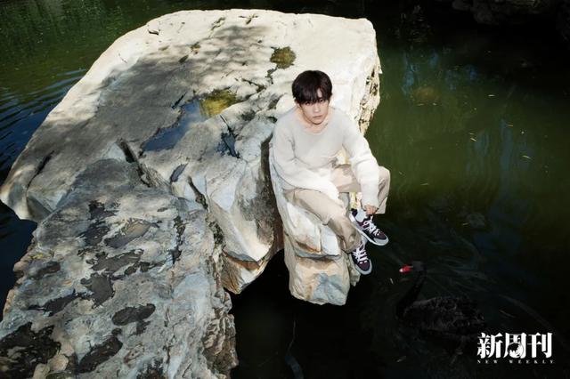 最年轻影帝易烊千玺:有时更想做个晚熟的人