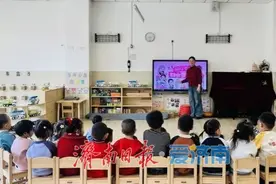 巾帼绽芳华 风采映城发 城发博闻幼儿园庆“三八”：把爱送给最美的“她”图片