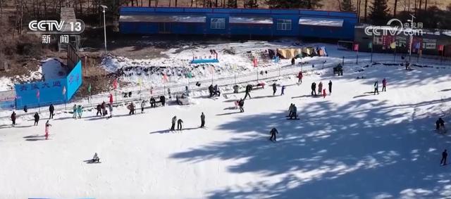 超级冰滑梯、林海围炉……解锁新体验！特色冰雪活动拉满冬日文旅期待值