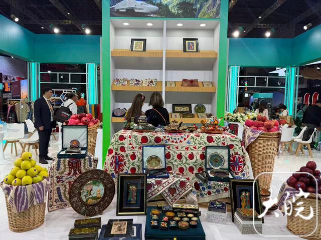 进博会国家展：各国风情争奇斗艳 全球珍品竞寻商机
