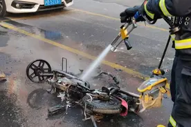 改装电瓶车，还“飞线充电”，结果……图片