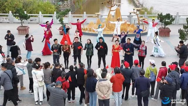 “北疆文化”邂逅“黄河之都” 乌海乌兰牧骑全国巡演兰州站活动启动