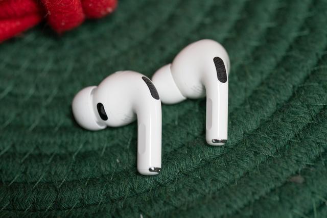 AirPods Pro 3深度体验：主动降噪太惊喜了，这一点成了遗憾