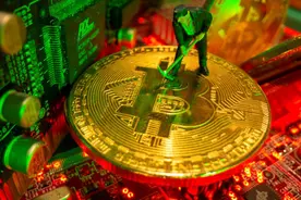 站上7.1万美元，谁在助推比特币的“疯狂”图片