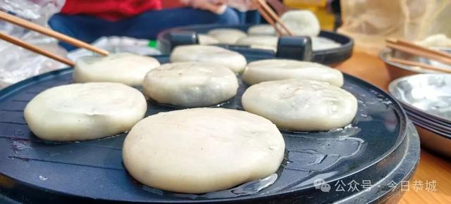 拥有一把会“悬浮”的“银杏伞”，刷爆你的朋友圈