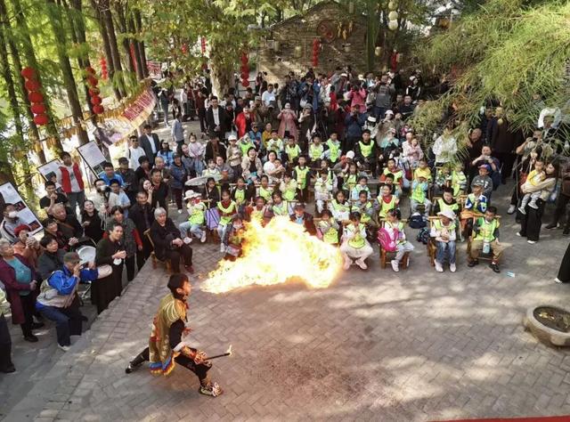 向北1h，武汉宝藏古村，已进入黄金时段！