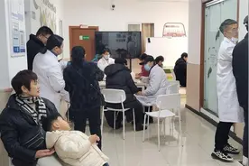 武汉洪山街道有家“健康小屋”，居民家门口配备“健康管家”图片