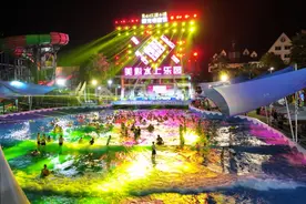 重庆涪陵：璀璨夜色 触动小镇夜间经济“脉搏”图片