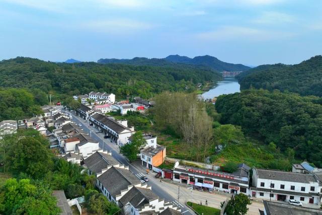 豫见两山 绿色答卷丨生态之旅——打卡“‘豫南明珠’南湾水库”