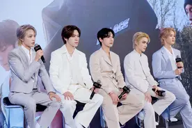 威神V组合6月发行新迷你辑，六首歌展现不同层次的爱图片