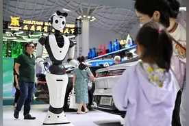 新华全媒+丨第四届消博会：全球“尖”货同台竞技图片