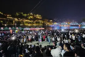 塔影河声 民谣之都开启专属浪漫图片