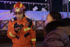 8天192小时 消防员用坚守创造平安图片