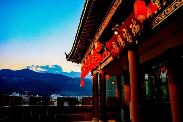 【冬季暖阳 凉山不凉】这一刻，是越西的高级感！