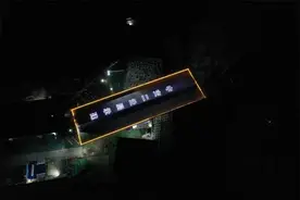 新疆最大转体桥成功转体图片