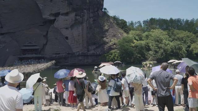 万人同游 乐享仙山 | 龙虎山景区迎万人系列团，人气火爆！