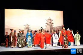 “圈粉”外国观众！琼剧《汉文皇后》在新加坡上演图片