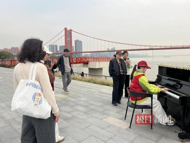 青春志愿闪耀武昌湾，红色文脉薪火永相传