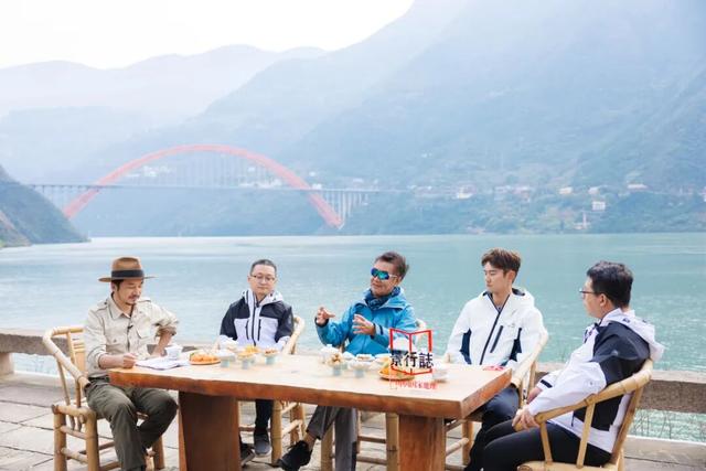 巫峡红透时，才懂中国秋天的壮阔