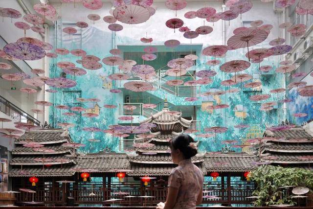 马鞍山山顶限流、螺蛳粉店排长队！此刻的柳州，人人人从从从众众众……