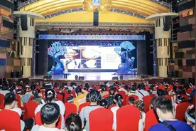 在童话世界里守护视力，这场近视防控舞台剧让大家直呼“过瘾”！图片