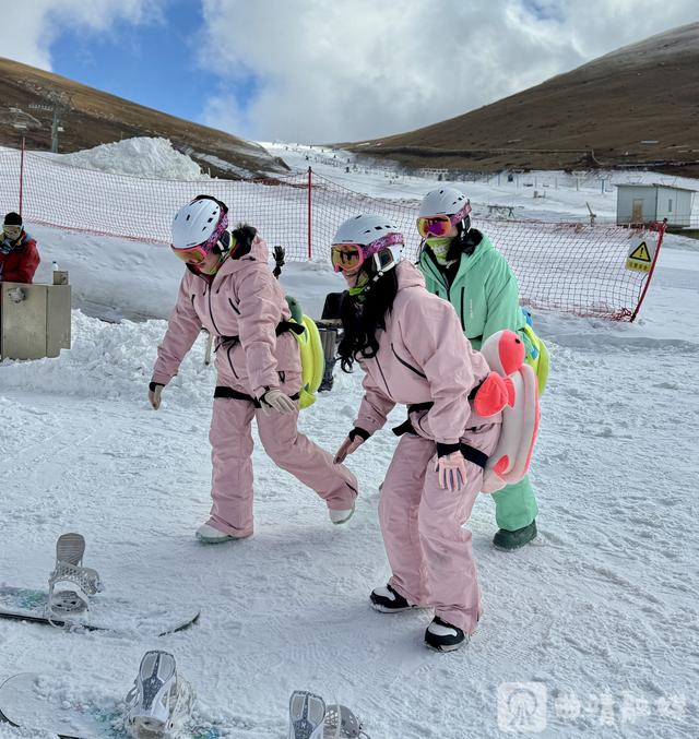 曲靖：西南高山雪场实力出圈 “冰雪+”撬动区域经济新增长