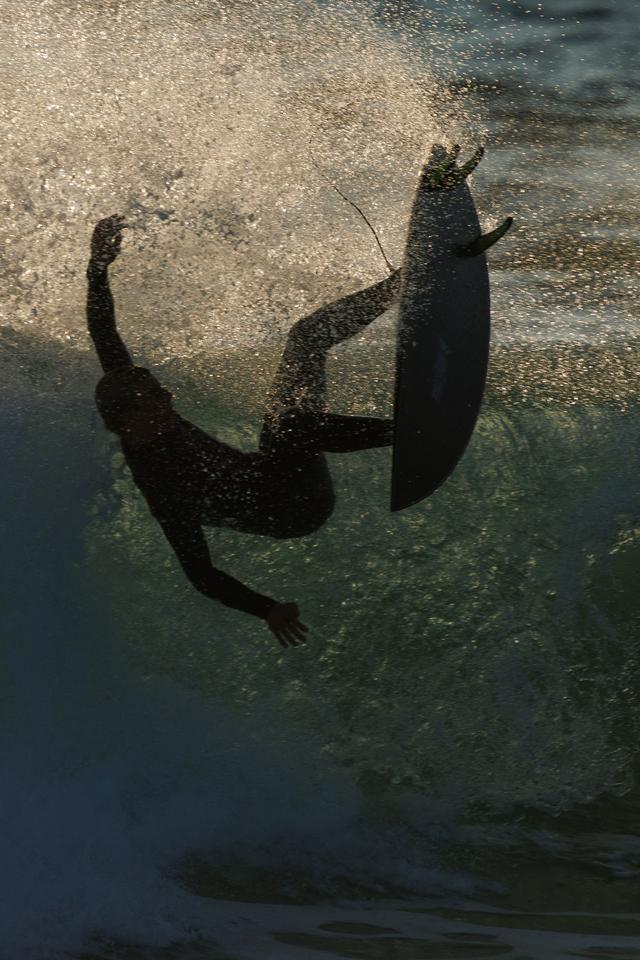 （外代一线）海上冲浪