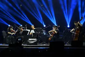 两次登台上海夏季音乐节，拉脱维亚姑娘西多罗娃在中国圈粉图片